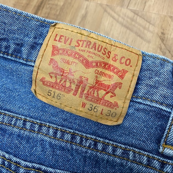 516 Levi’s Jeans - Picture 4 of 7